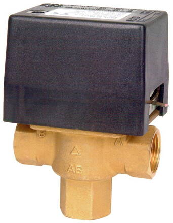 Elektrický trojcestný ventil. Pripojenie 3/4&quot; na 230 V